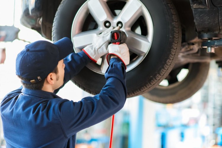 Who Can Fix My Car? A Complete Guide to Choosing the Right Car Repair Service