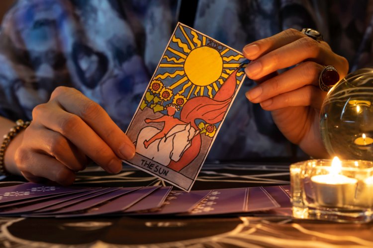 Discover the Best Fortune Teller in London UK for Accurate Predictions and Life Guidance