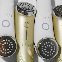 How Elevare Skin is Revolutionizing Anti-Aging with Non-Invasive Light Therapy